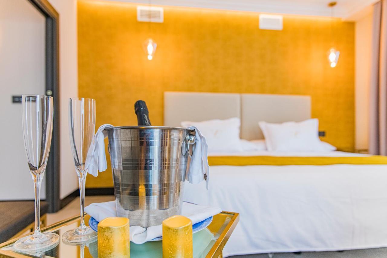 Vesci Faventia Hotel Huetor Tajar Bagian luar foto